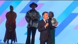 Macron falando durante palestra em que deu bronca na platéia