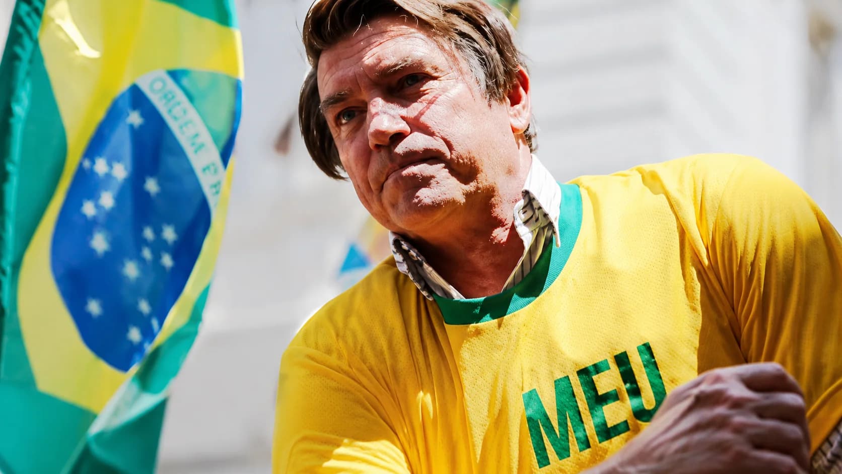 Jim Caviezel como Bolsonaro