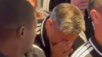 Árbitro emocionado