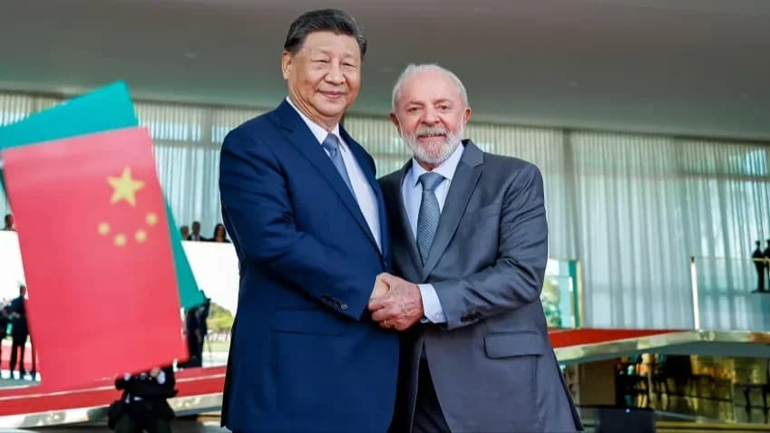 Lula e Xi falaram durante uma hora