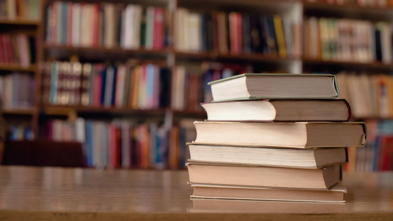 Livros empilhados
