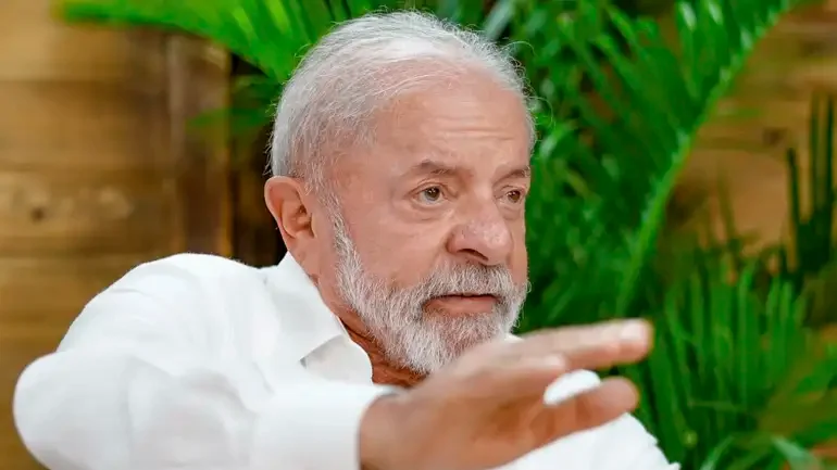 Lula falando, presidente disse que pessoas serão presas por causa do aumento nos combustíveis