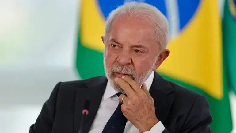 Lula assina projeto de 
