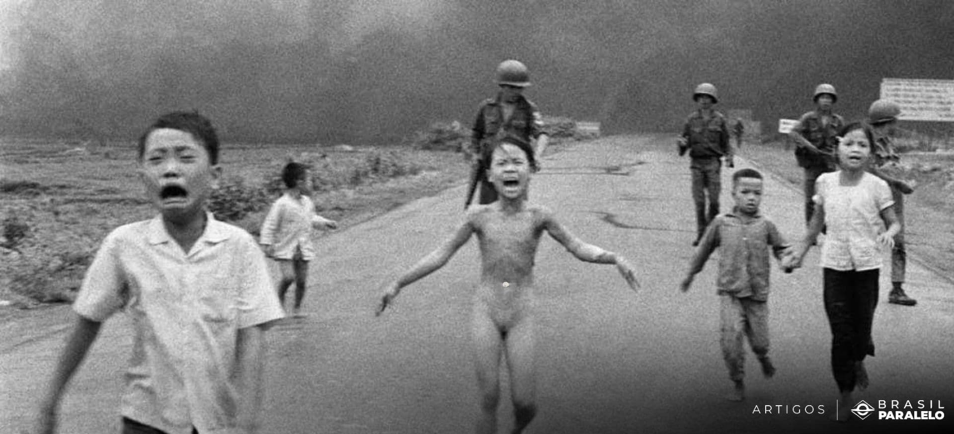 Crianças fugindo de bombardeio na Guerra do Vietnã