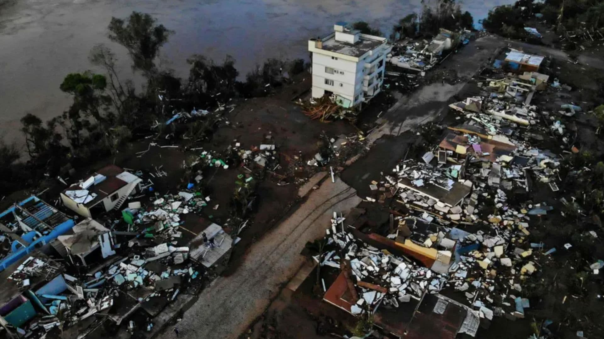 Danos causados por um Ciclone Extratropical no RS