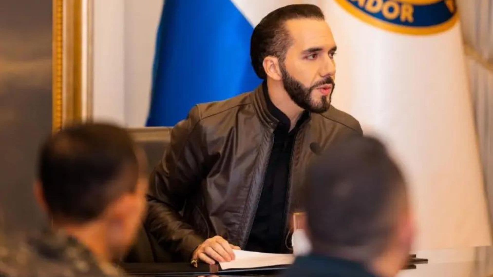 Bukele durante o pronunciamento.