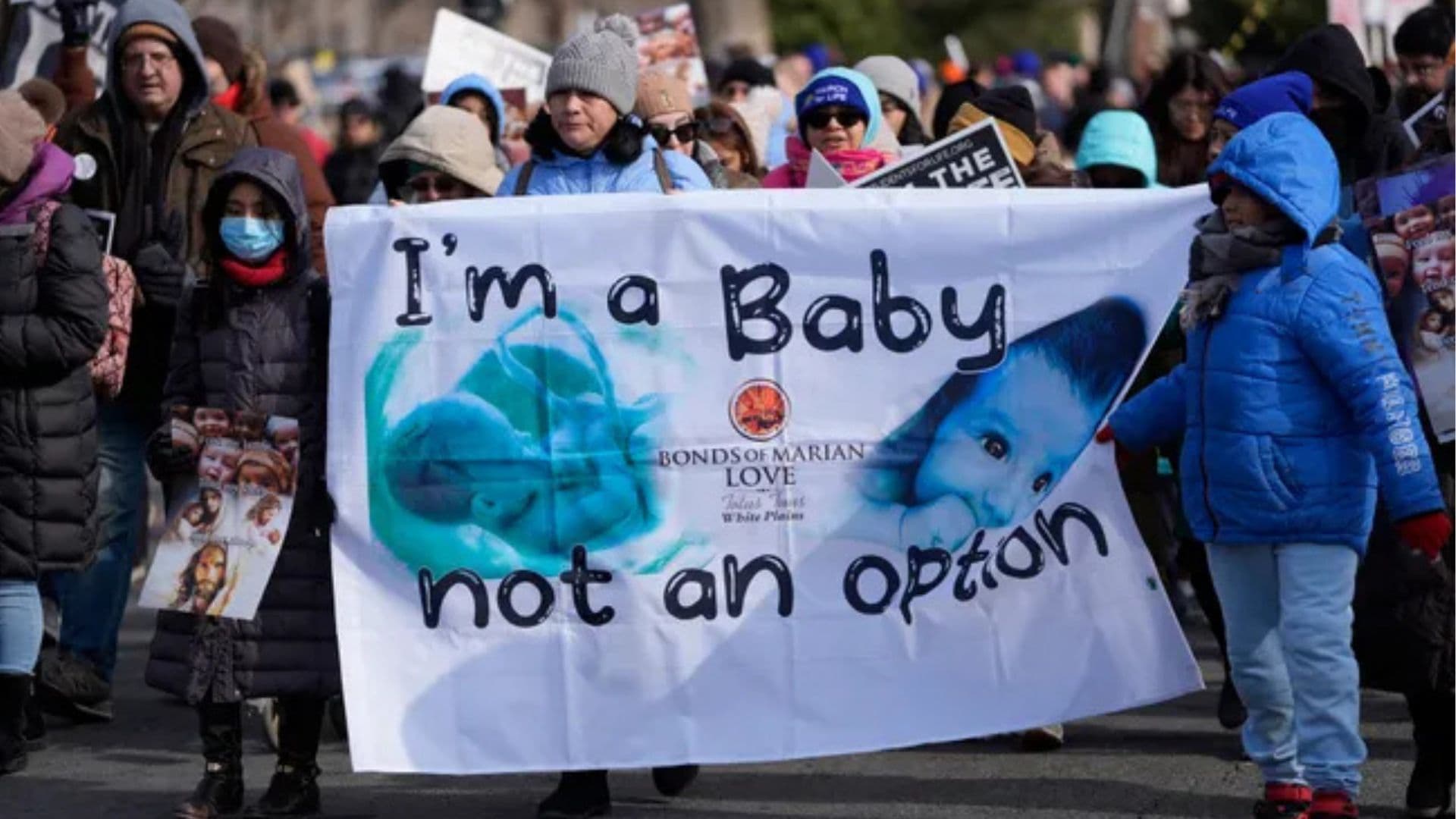 Pesquisa revela que maioria é contra o direito ao aborto até os 9 meses de gravidez e prefere políticos pró-vida.