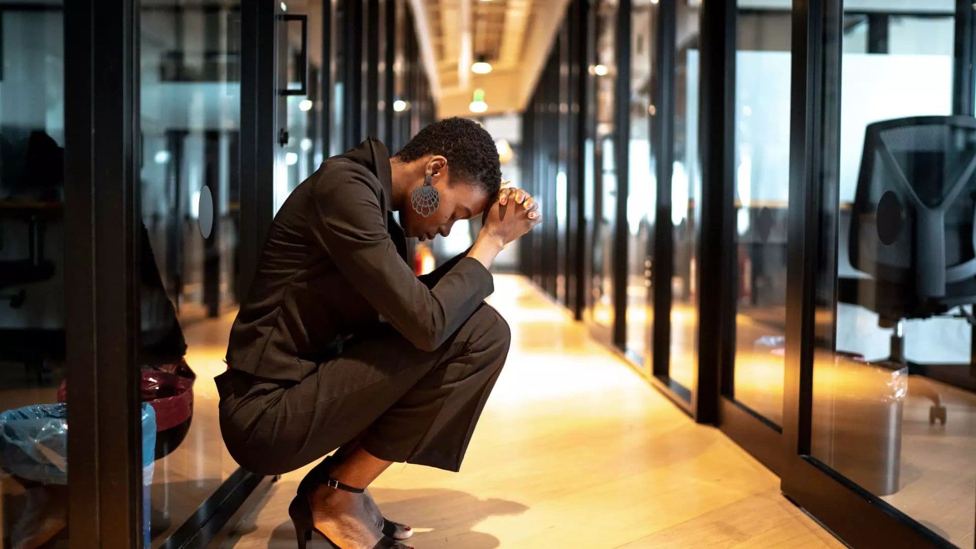 Problemas de saúde mental causam prejuízos de trilhoes ao mercado de trabalho brasileiros.