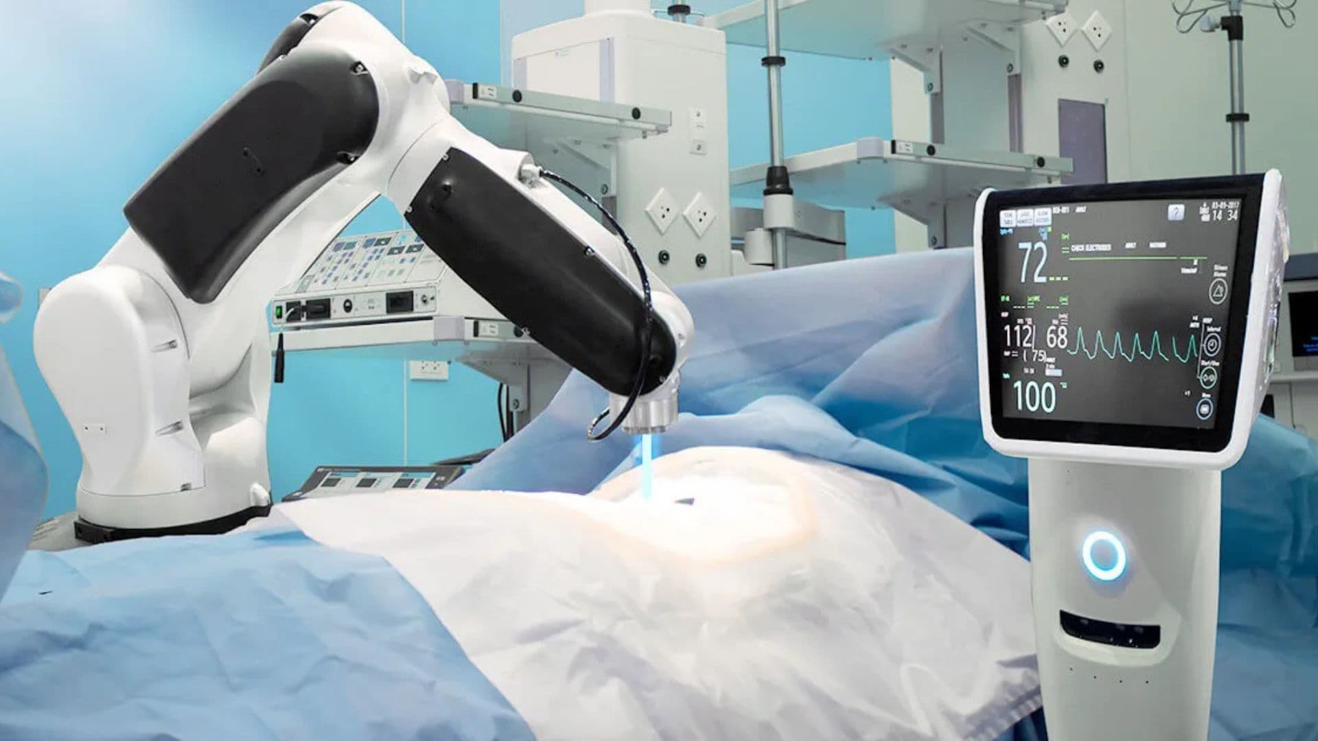 robô cirurgião durante cirurgia.