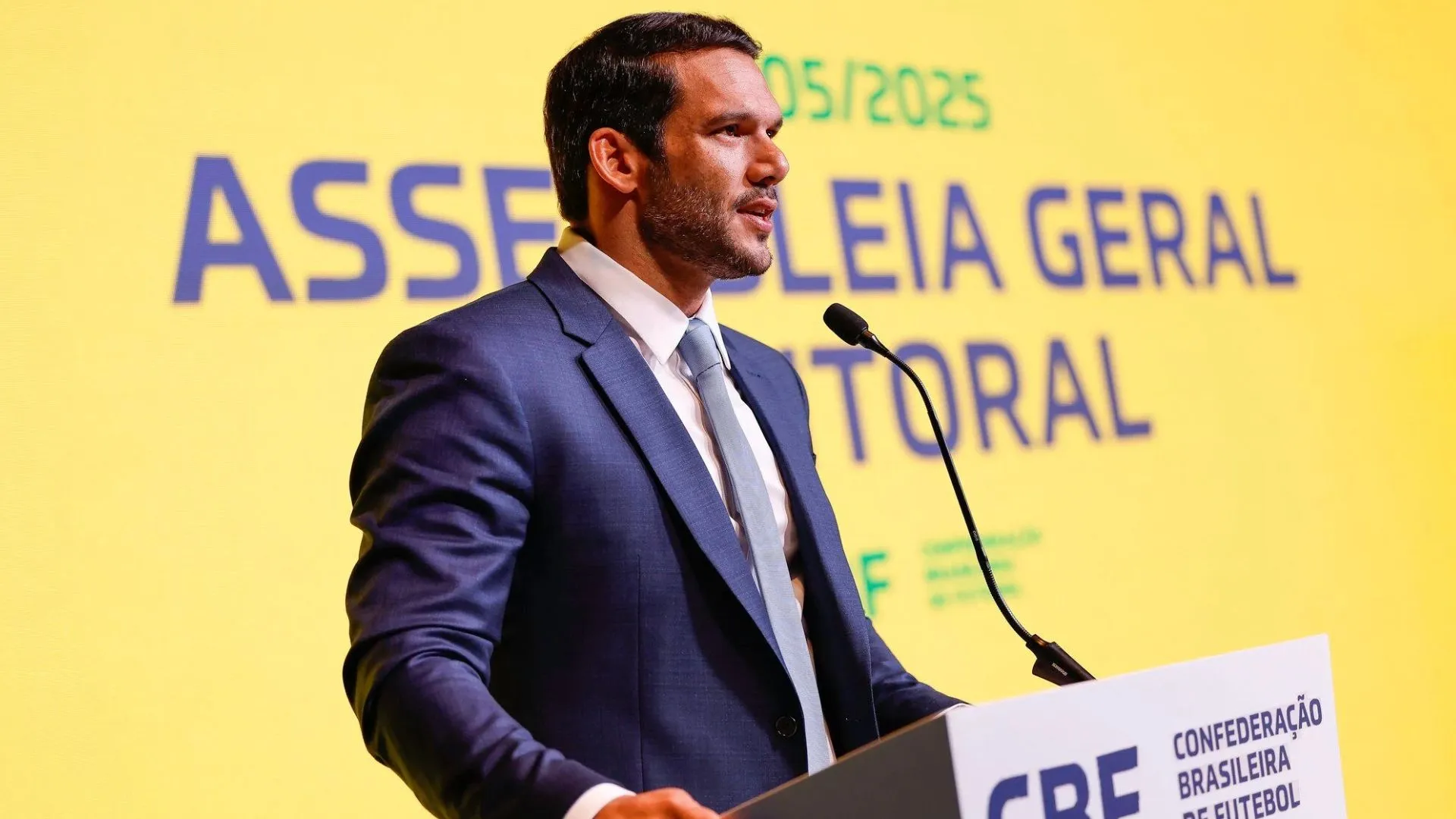 Samir Xaud durante seu primeiro discurso como presidente da CBF