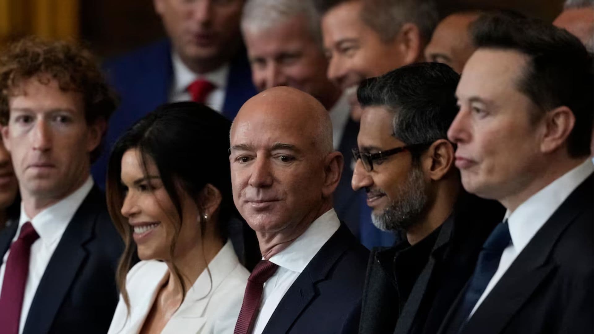 Donos de Big Techs juntos, empresas estão pagando bilhões para grandes talentos de IA.