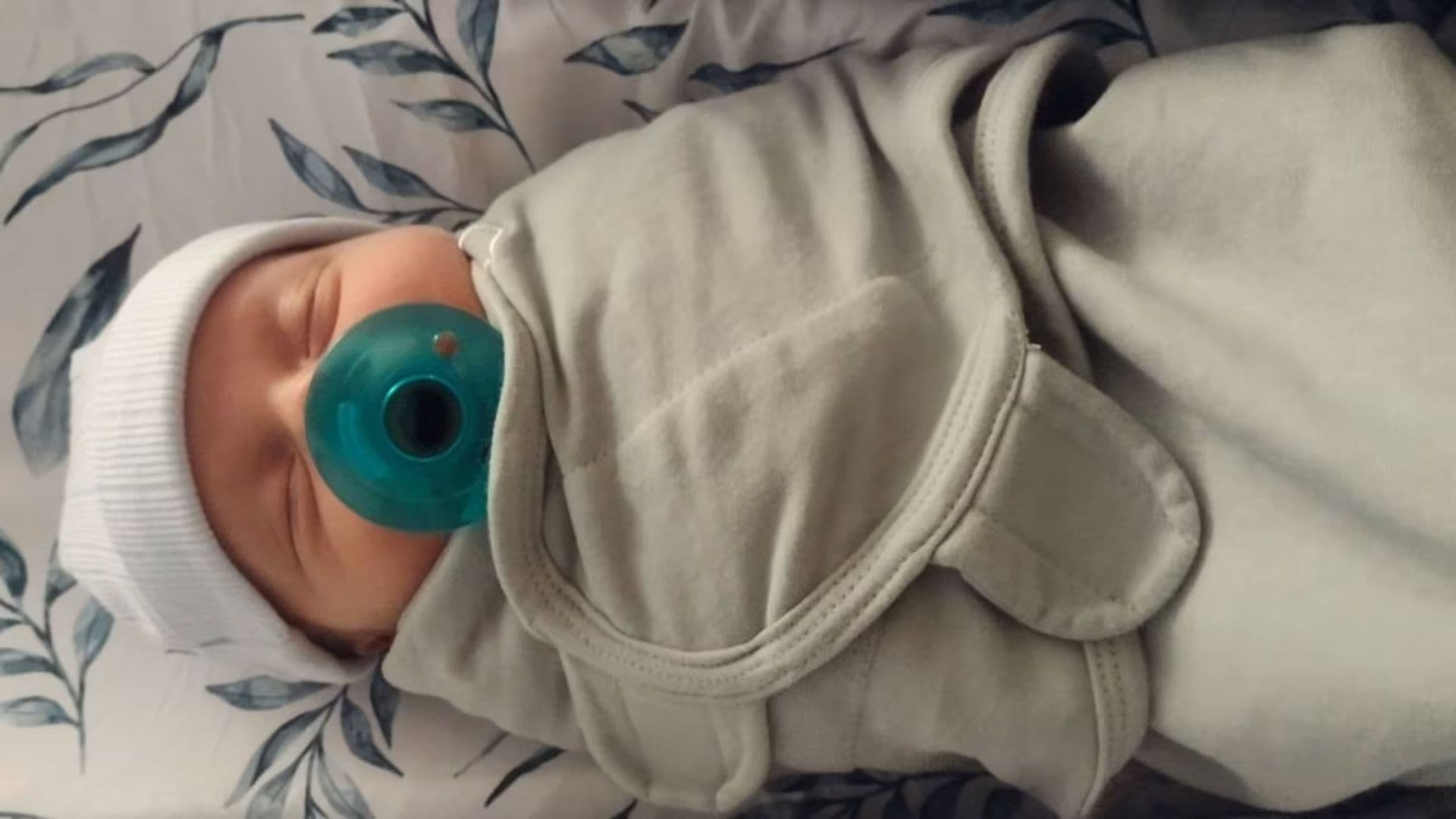 Foto de Thaddeus Daniel Pierce, o bebe mais velho do mundo que nasceu de um embrião gerado in vitro em 1994.