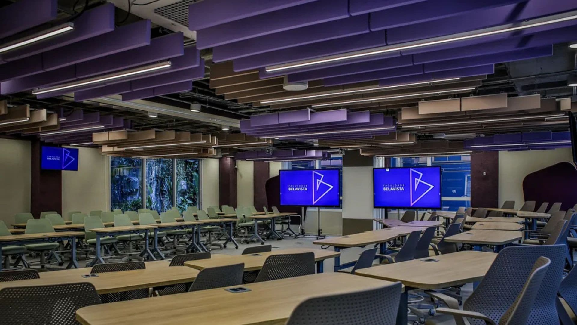 Interior de uma sala da Universidade Belavista