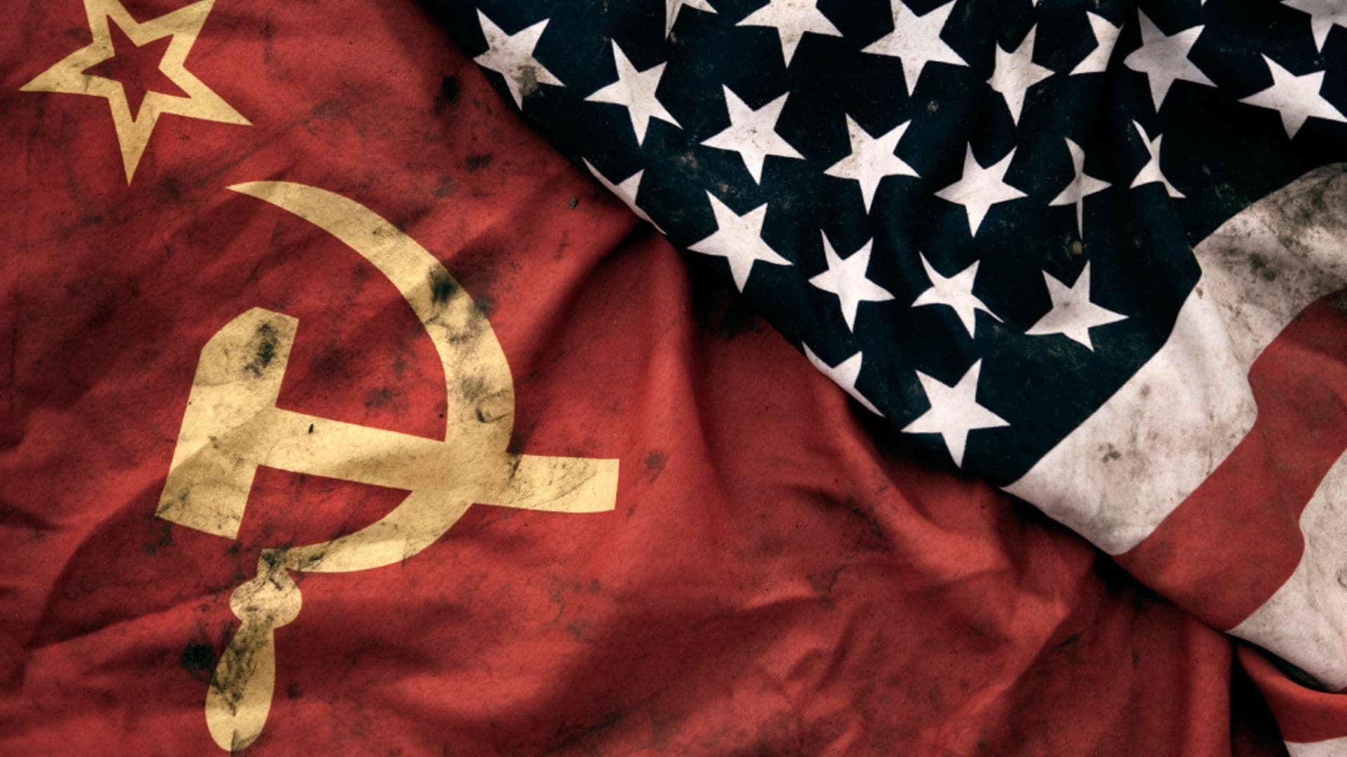 Bandeiras da União Soviética e dos Estados Unidos juntas