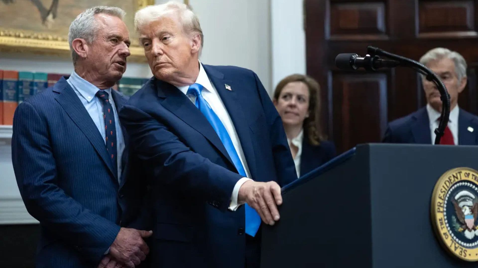 Trump diz que Tylenol pode ser a causa do autismo. Entenda o debate