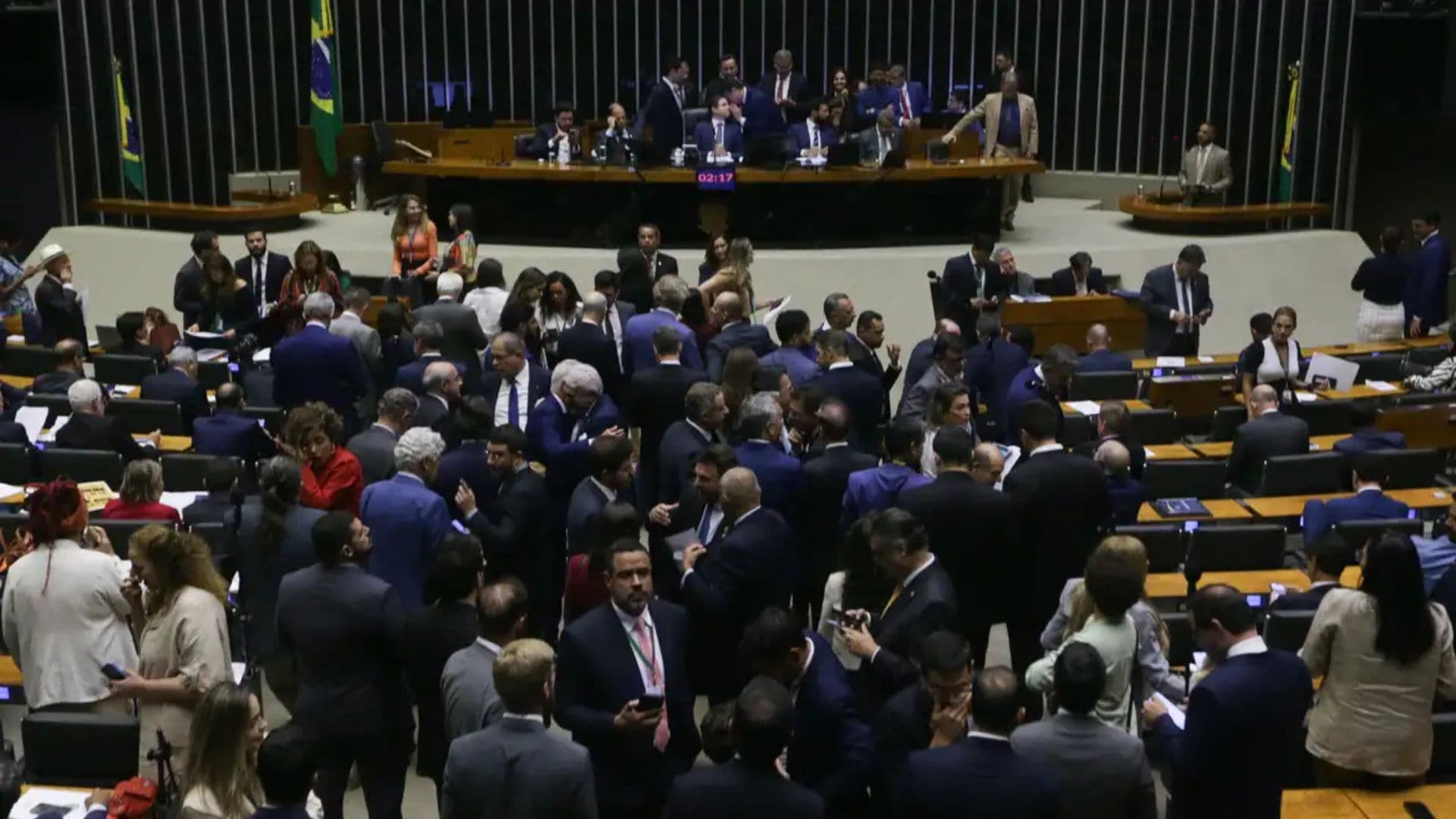 Votação da Câmara dos Deputados do projeto de isenção para quem ganha até R$5 mil.