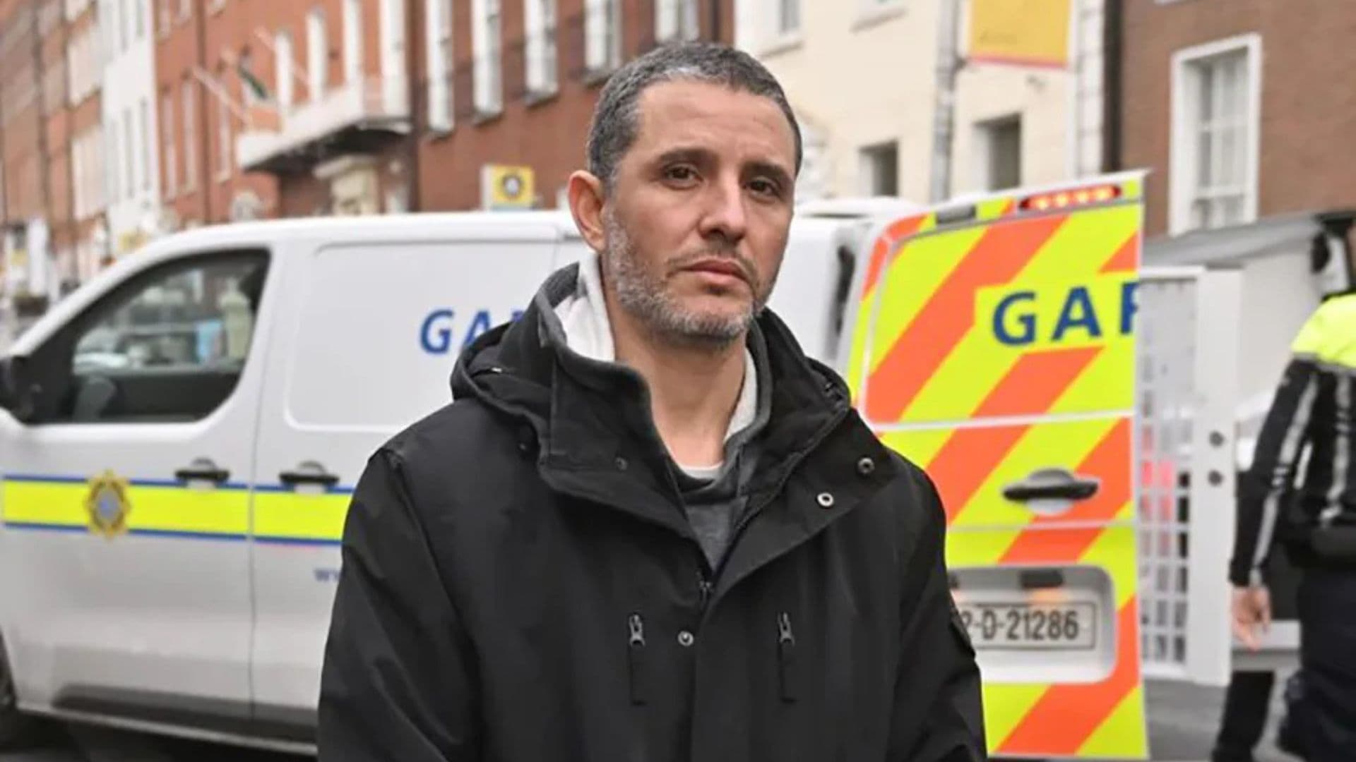 Caio benício, o brasileiro que salvou crianças de um atentado e vai virar filme e documentário.