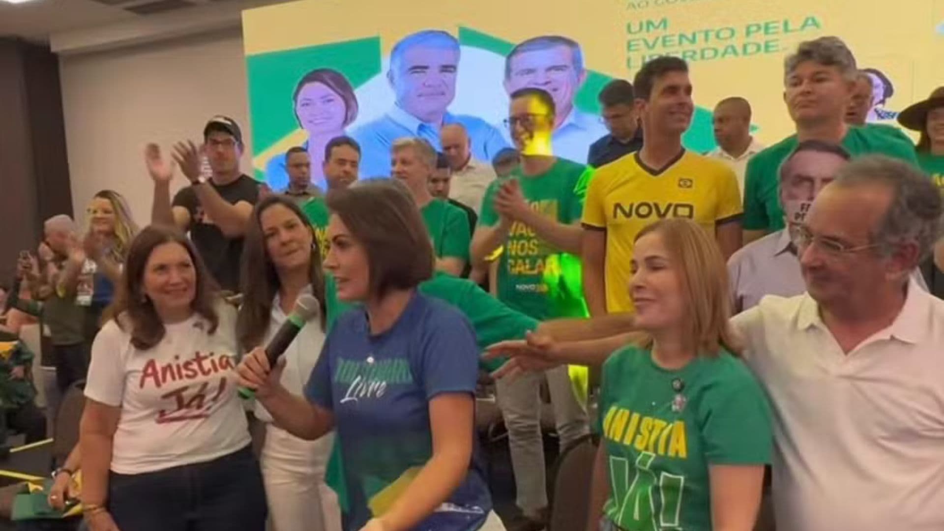 Michelle Bolsonaro durante o evento quer rendeu olêmica