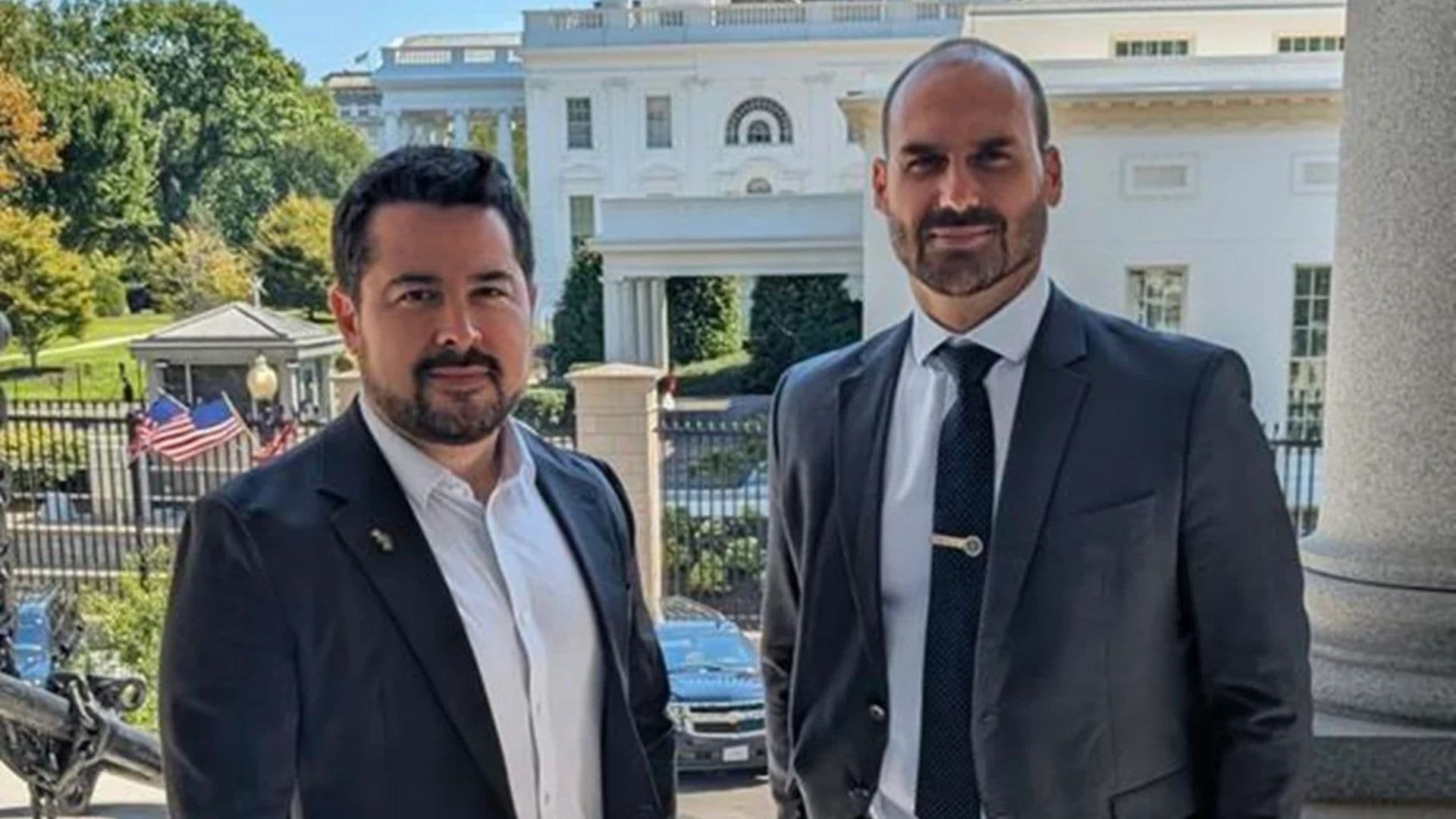 Paulo Figueiredo e Eduardo Bolsonaro reagiram ao fim da Magnitsky contra Moraes