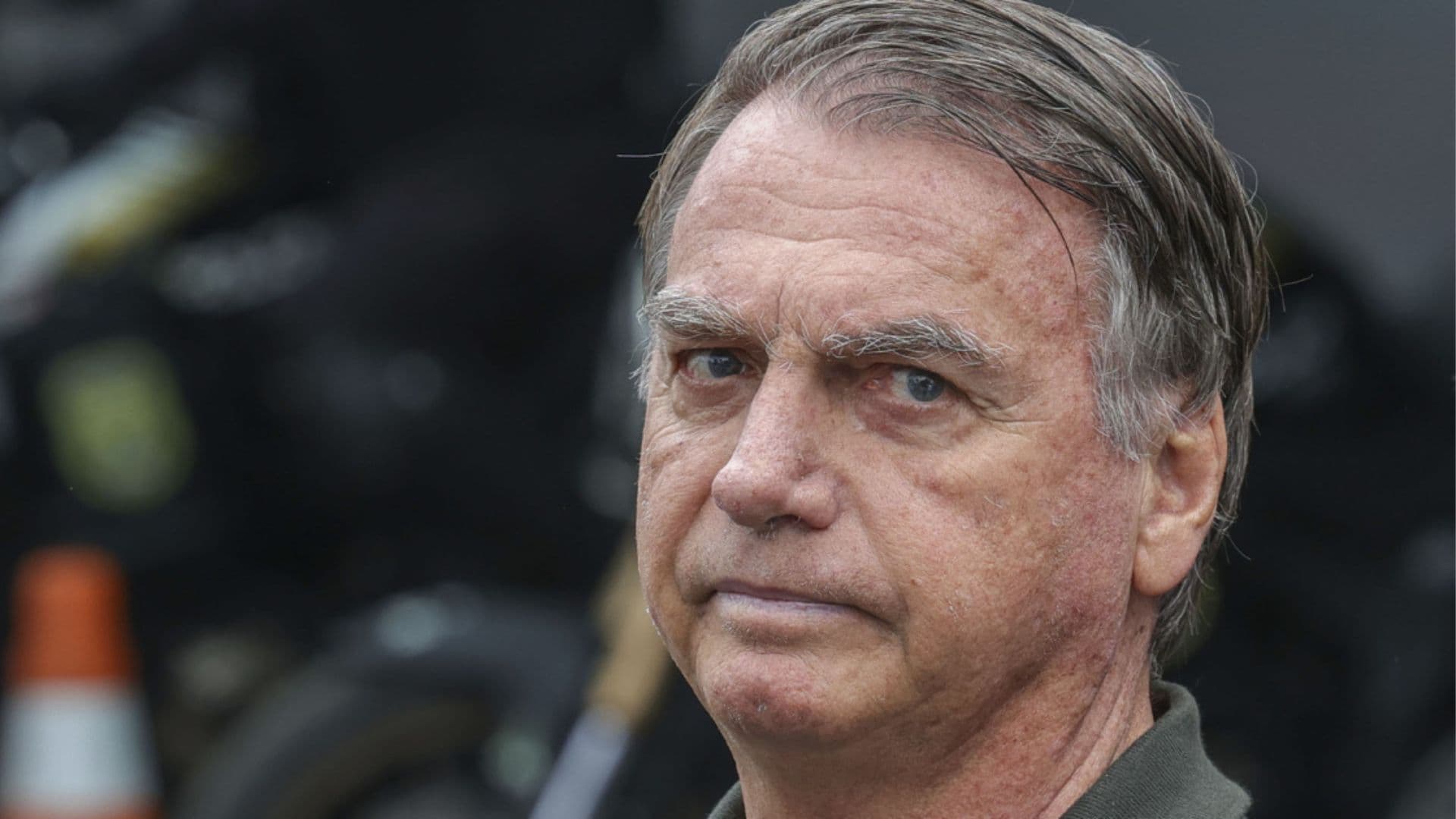 Defesa de Bolsonaro pede que ele possa ler como forma de reduzir sua pena
