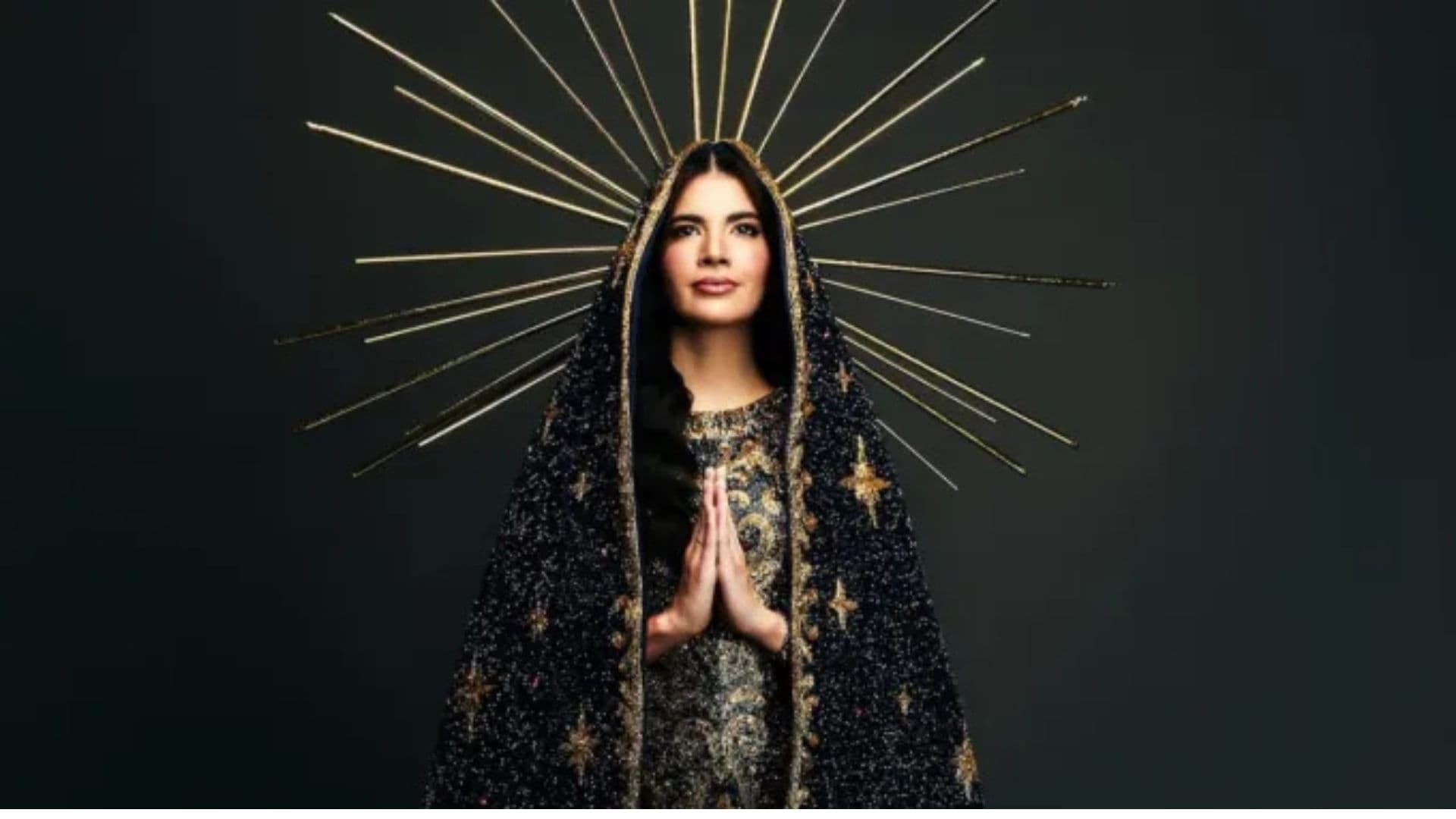 Miss brasil vestida em homenagem a Nossa Senhora de Aparecida