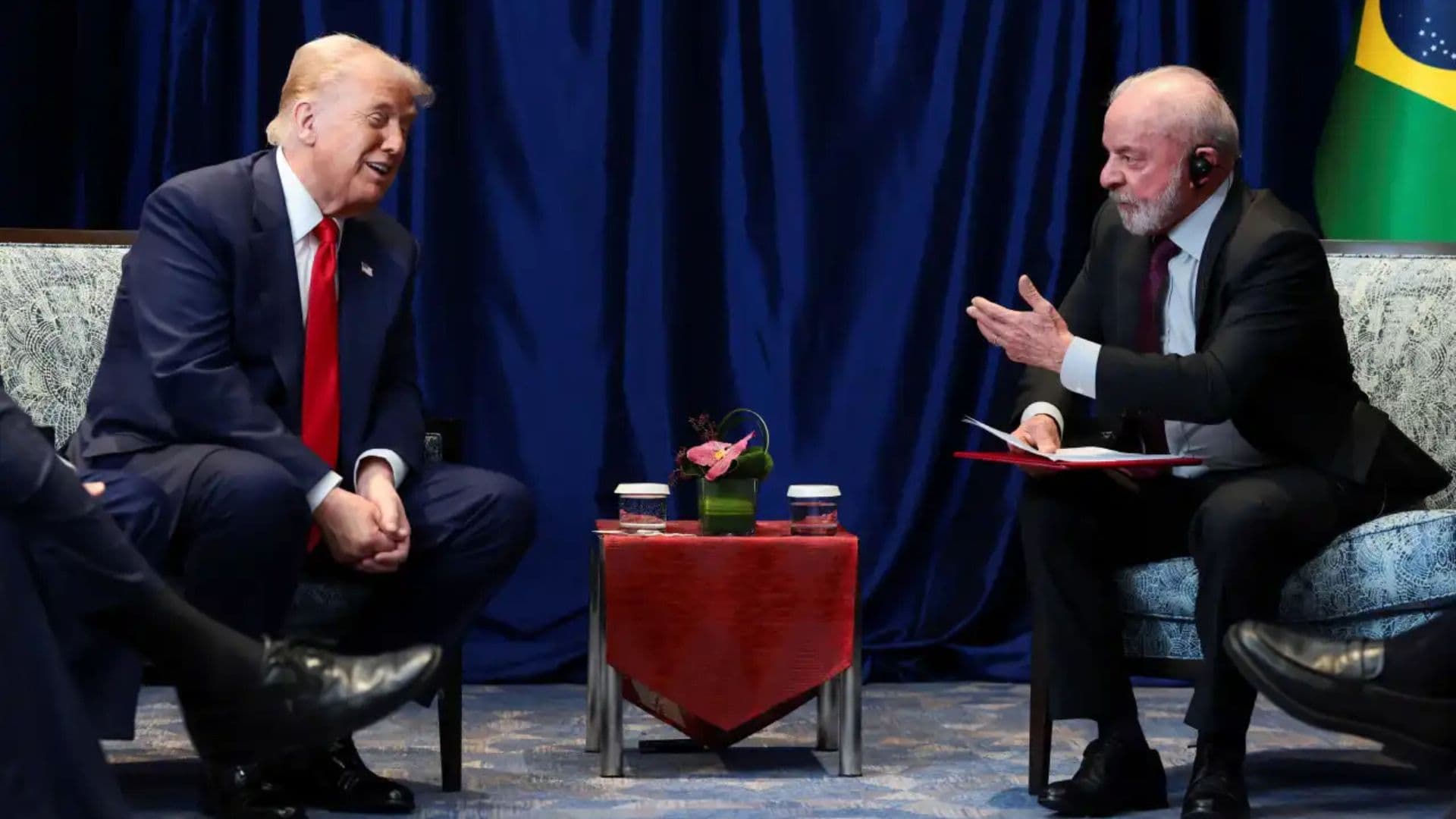 Lula e Trump conversando