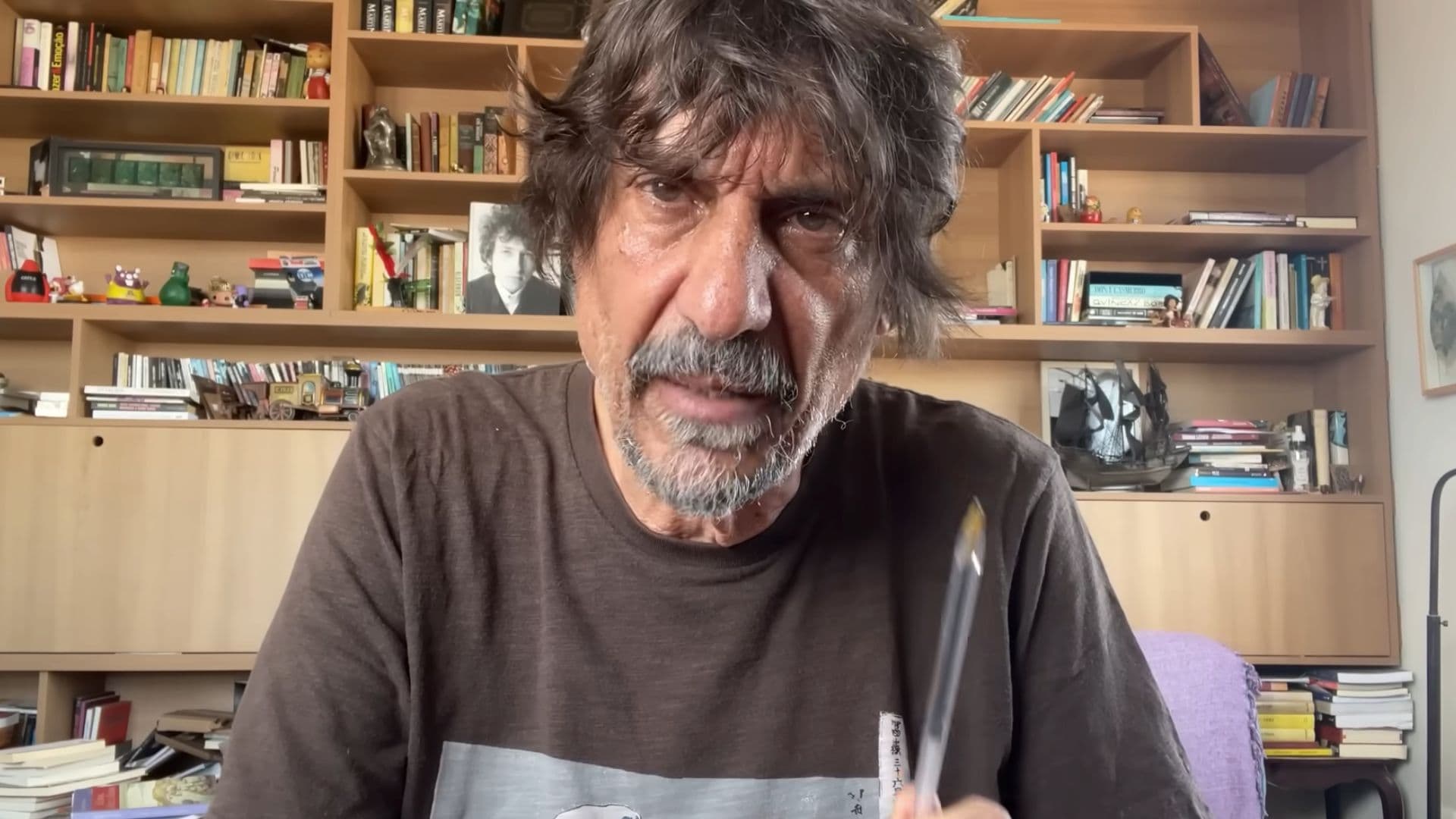 Eduardo Bueno diz que evangélicos não deveriam votar.