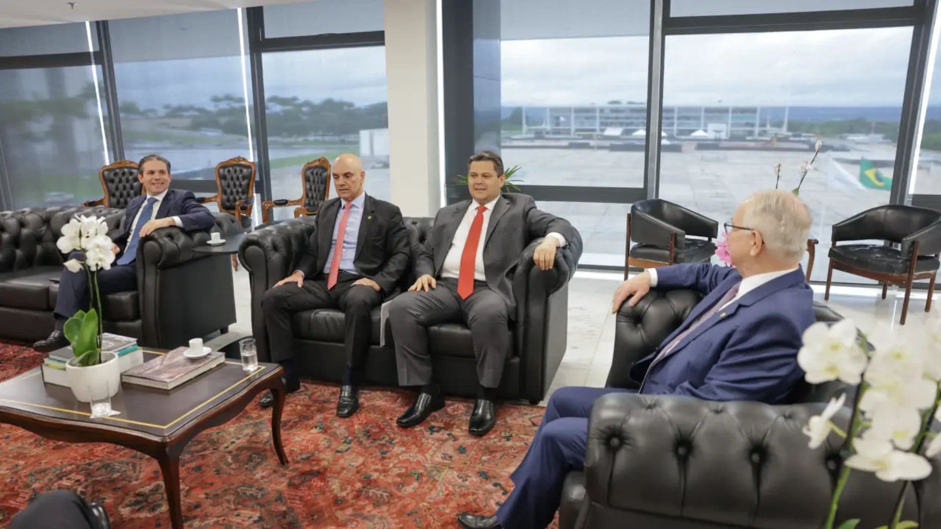 reunião entre congresso e stf para decidir futuro dos penduricalhos